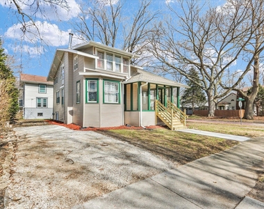 502 W John Street - Photo Thumbnail 1