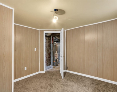 502 W John Street - Photo Thumbnail 31