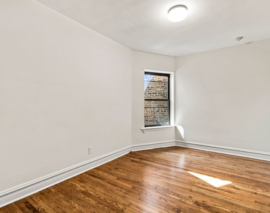 5402 S Woodlawn Avenue - Photo Thumbnail 4