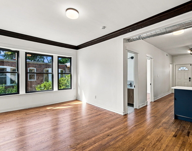 5402 S Woodlawn Avenue - Photo Thumbnail 7