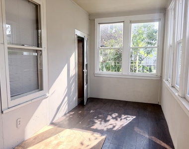 1633 W 38th Street - Photo Thumbnail 13