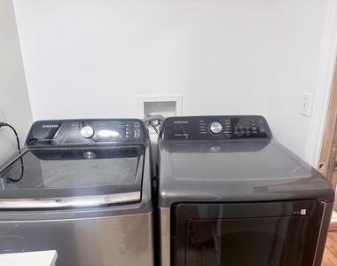 1633 W 38th Street - Photo Thumbnail 8