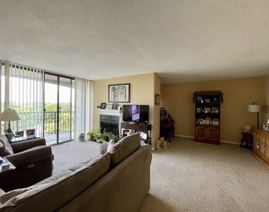 509 Aurora Avenue - Photo Thumbnail 6