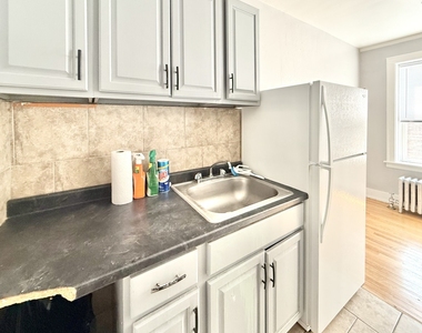 2801 W Lunt Avenue - Photo Thumbnail 7