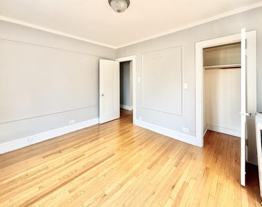 2801 W Lunt Avenue - Photo Thumbnail 13