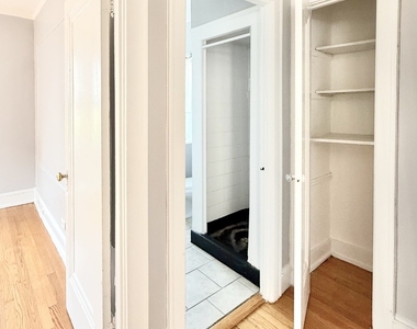 2801 W Lunt Avenue - Photo Thumbnail 10