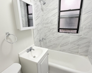 839 W Sheridan Road - Photo Thumbnail 9