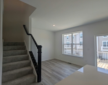 434 Red Oak Circle - Photo Thumbnail 4