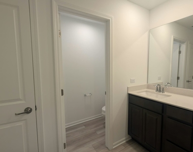 434 Red Oak Circle - Photo Thumbnail 11