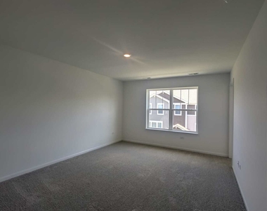 434 Red Oak Circle - Photo Thumbnail 7