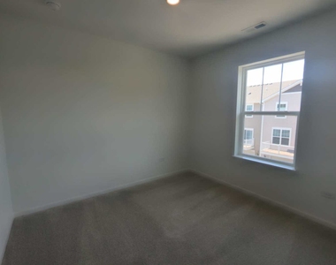 434 Red Oak Circle - Photo Thumbnail 13