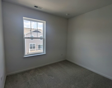 434 Red Oak Circle - Photo Thumbnail 12