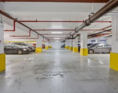 4180 N Marine Drive - Photo Thumbnail 6
