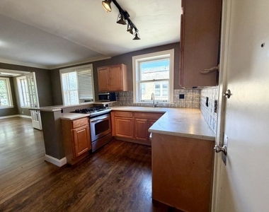 1216 Central Street - Photo Thumbnail 2