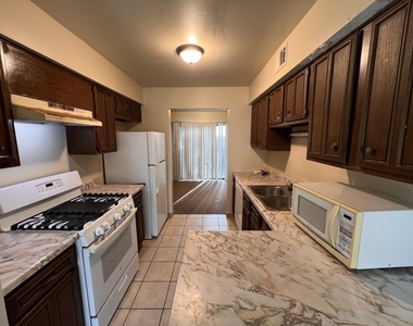 951 Wilshire Court - Photo Thumbnail 5