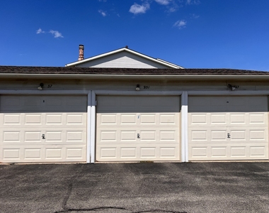 951 Wilshire Court - Photo Thumbnail 17