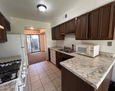 951 Wilshire Court - Photo Thumbnail 6