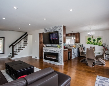 431 N Northwest Highway - Photo Thumbnail 6
