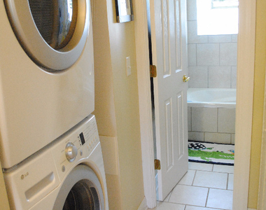 422 Bernard Drive - Photo Thumbnail 10