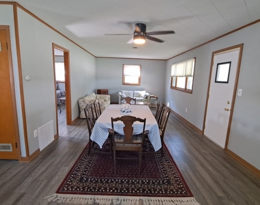 211 Fruit Street - Photo Thumbnail 3