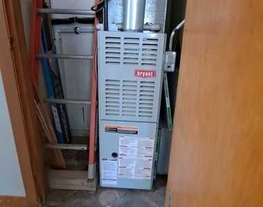 211 Fruit Street - Photo Thumbnail 4