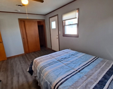 211 Fruit Street - Photo Thumbnail 10