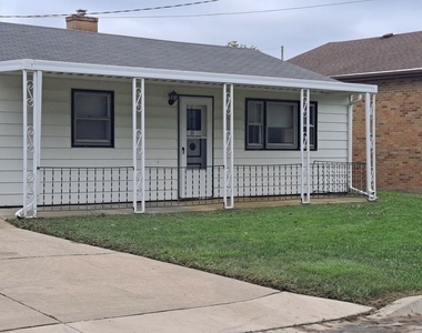 211 Fruit Street - Photo Thumbnail 1
