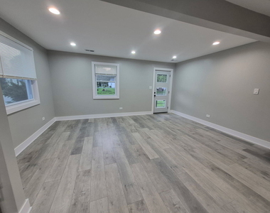 861 Campbell Avenue - Photo Thumbnail 2