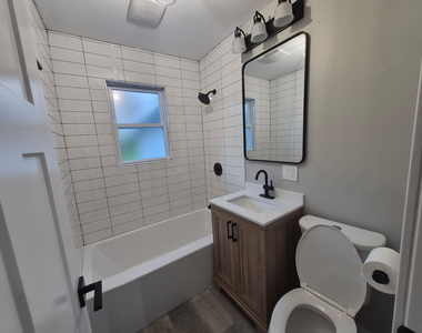 861 Campbell Avenue - Photo Thumbnail 3