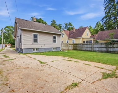 30 S Commonwealth Avenue - Photo Thumbnail 26
