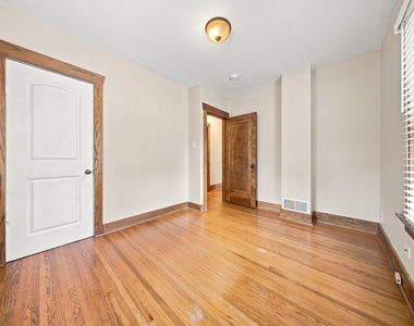 30 S Commonwealth Avenue - Photo Thumbnail 15