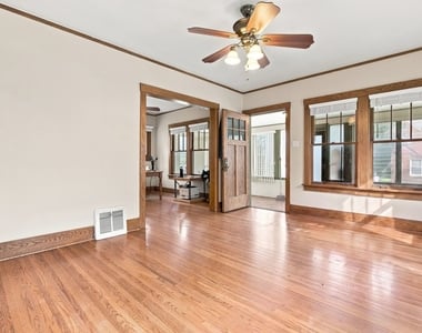 30 S Commonwealth Avenue - Photo Thumbnail 10