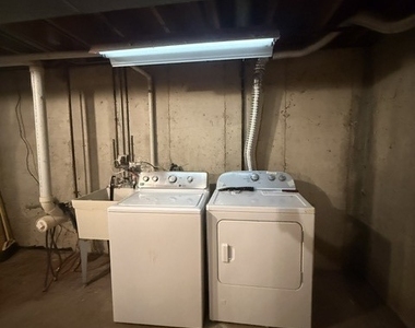 305 Somerset Drive - Photo Thumbnail 15
