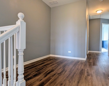 284 Edmundton Circle - Photo Thumbnail 11