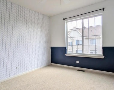 284 Edmundton Circle - Photo Thumbnail 16