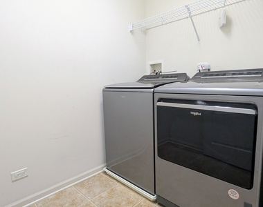 284 Edmundton Circle - Photo Thumbnail 19