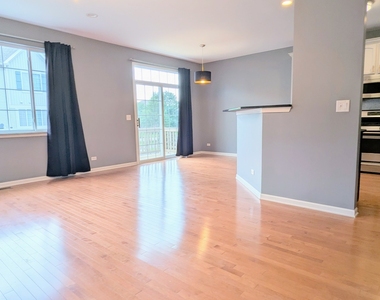 284 Edmundton Circle - Photo Thumbnail 8