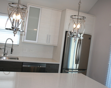 3706 N Drake Avenue - Photo Thumbnail 9