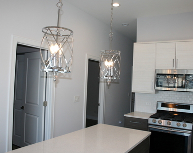 3706 N Drake Avenue - Photo Thumbnail 8