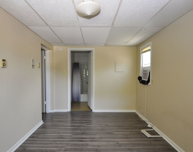 214 S Bloomington Street - Photo Thumbnail 8