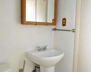214 S Bloomington Street - Photo Thumbnail 10