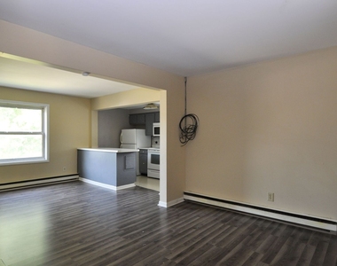 214 S Bloomington Street - Photo Thumbnail 3