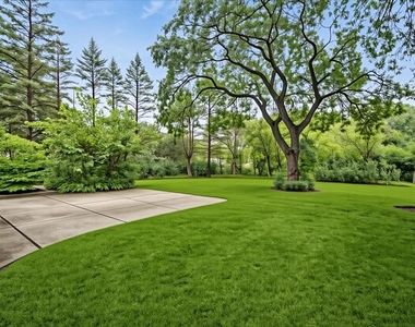 921 Wilmot Road - Photo Thumbnail 14