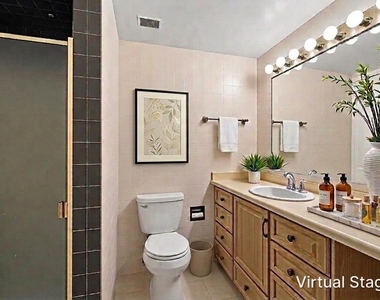 921 Wilmot Road - Photo Thumbnail 8