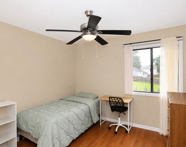 982 Valleyview Drive - Photo Thumbnail 16