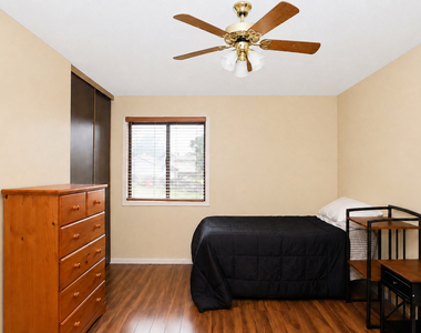 982 Valleyview Drive - Photo Thumbnail 15