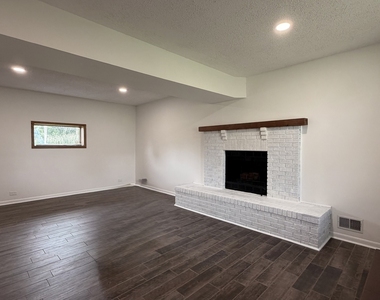23689 N Midlothian Road - Photo Thumbnail 15