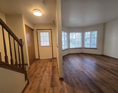 277 W Treehouse Lane - Photo Thumbnail 1