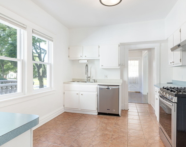 612 S Madison Street - Photo Thumbnail 6
