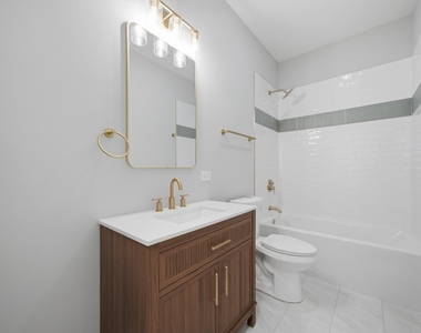 2442 W Wilson Avenue - Photo Thumbnail 7